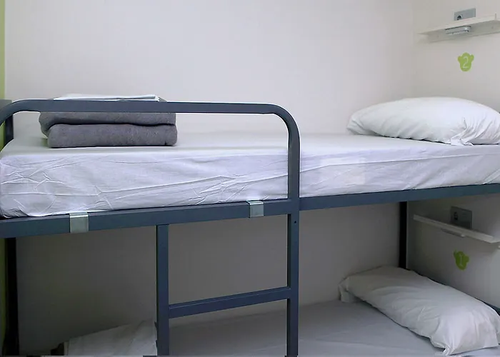 Meeting Point Hostel *