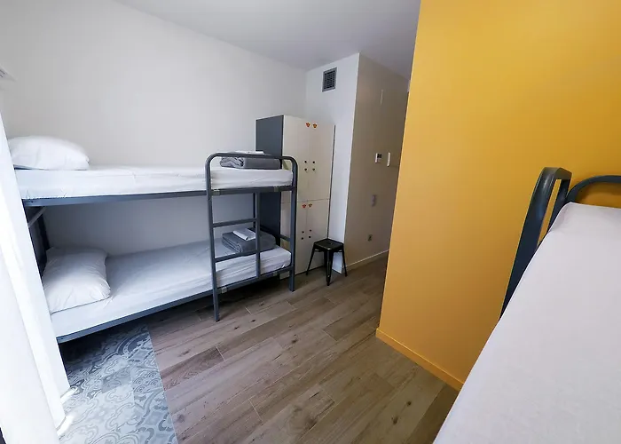 Albergue Meeting Point